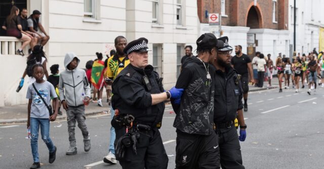 140-arrested-on-first-day-of-london’s-multicultural-notting-hill-carnival
