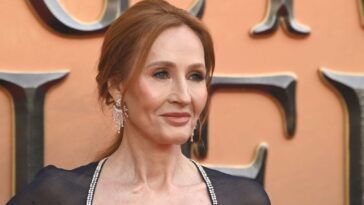 jk-rowling-flags-harmful-message-trans-activists-are-sending-to-women:-‘you-are-a-costume’