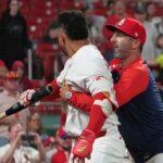 cardinals’-willson-contreras-tosses-bat-at-own-coach-as-he-erupts-at-umpire