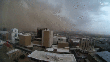 towering-dust-storm-sweeps-across-phoenix