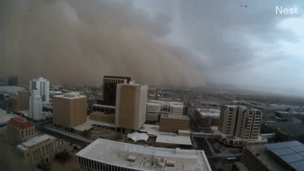 towering-dust-storm-sweeps-across-phoenix