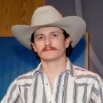 country-singer-ends-concert-early-after-fans-throw-beer-at-stage-during-oklahoma-performance
