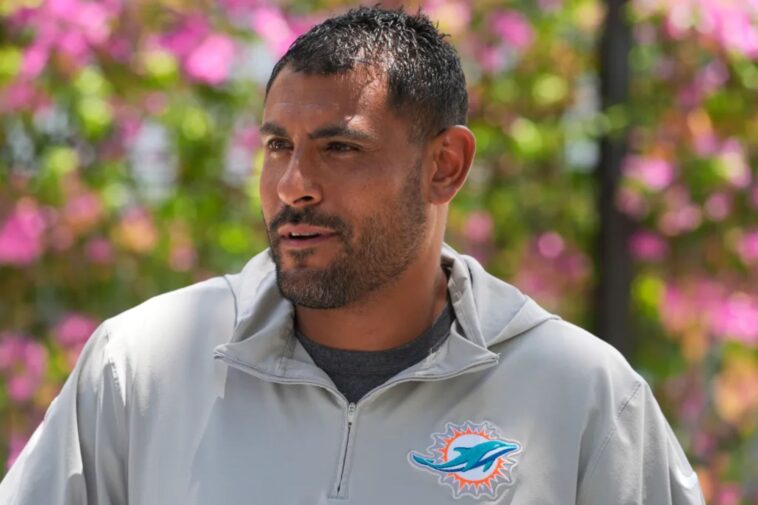 dolphins-assistant-coach-was-‘choking’-woman-in-domestic-violence-incident:-911-audio