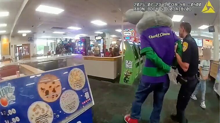 kids-watch-as-chuck-e.-cheese-mascot-gets-arrested-for-alleged-credit-card-theft