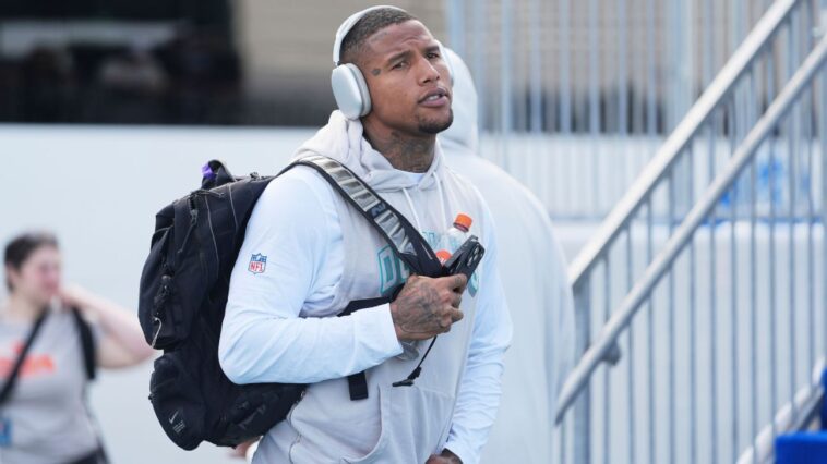 fins’-waller-doubtful-for-opener-after-injuring-hip