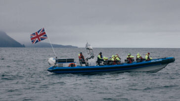 british-refugees-travel-to-north-korea-in-search-of-freedom