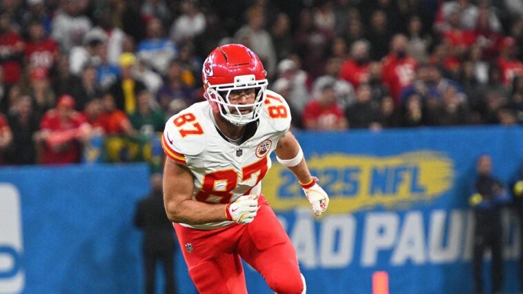 taylor-swift-fans-go-after-chargers-player-for-open-hand-slap-on-travis-kelce:-‘that-was-low’