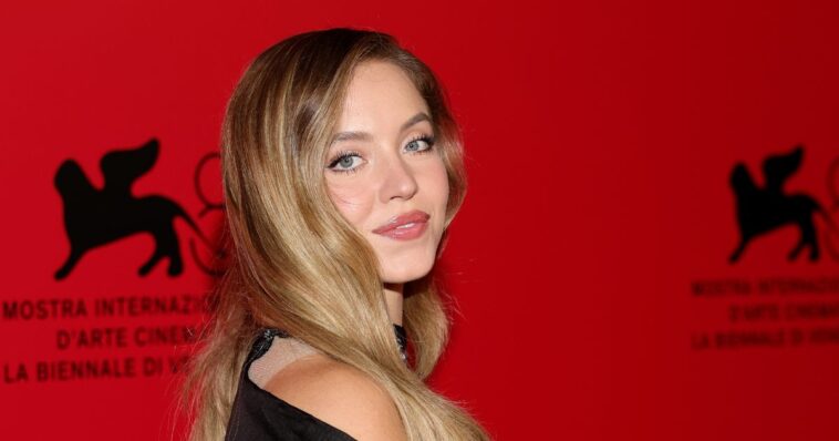 american-eagle-stock-surges-as-sydney-sweeney’s-ad-campaign-continues-to-drive-company-sales