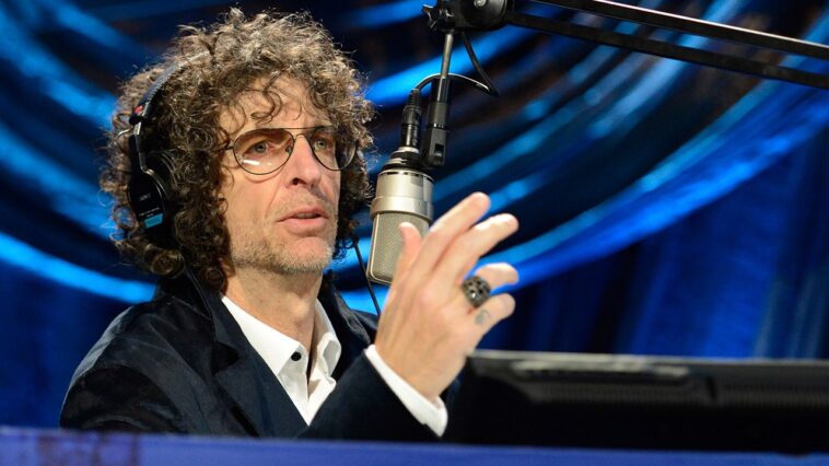 stern-tricks-outlets-into-reporting-he-quit-siriusxm-with-andy-cohen-prank