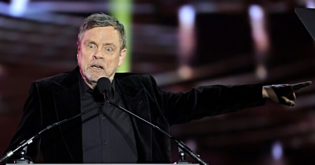 mark-hamill-feels-‘really-ashamed’-america-elected-trump-twice