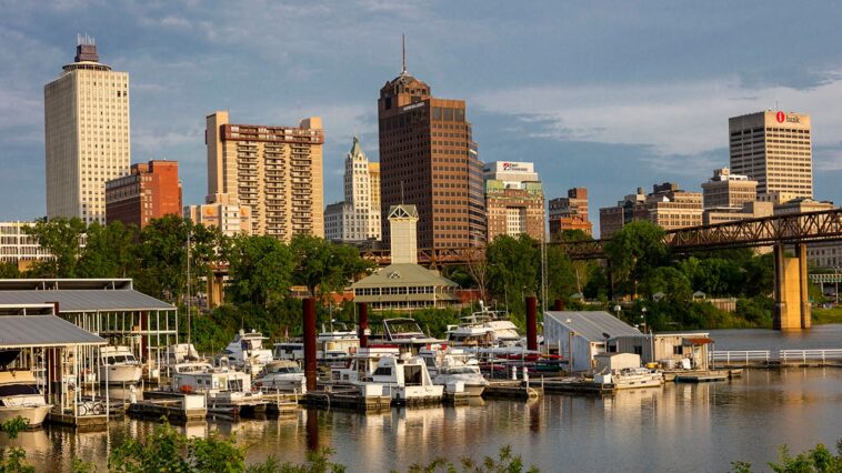 trump-claims-fbi-deployment-reduced-memphis-crime-as-city-faces-potential-national-guard-intervention