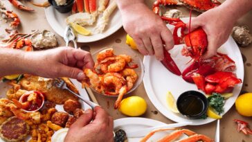 american-seafood-chain-is-betting-big-on-nostalgia-and-bargains-to-win-back-diners
