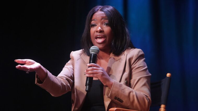 jasmine-crockett-likens-ice-to-‘slave-patrols,’-downplays-migrant-crime