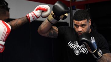 ex-nfl-star-shawne-merriman-touts-‘game-changer’-set-to-debut-for-lights-out-xtreme-fighting