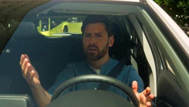 idiot-waves-you-through-stop-sign-when-it’s-clearly-his-turn