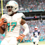 dolphins-receiver-jaylen-waddle-‘questionable’-for-thursday’s-game-against-bills