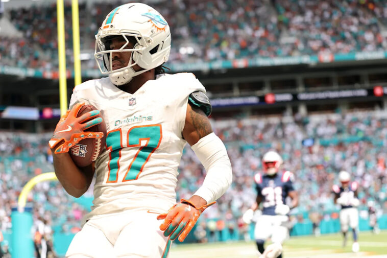 dolphins-receiver-jaylen-waddle-‘questionable’-for-thursday’s-game-against-bills