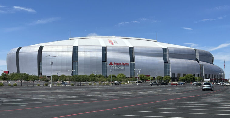 breaking:-man-arrested-with-knife,-gun,-and-inactive-police-credentials-at-state-farm-stadium-in-arizona,-ahead-of-charlie-kirk-memorial-service