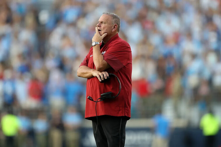 arkansas-coach-sam-pittman-after-blowout-loss-to-notre-dame:-‘if-i-was-a-fan,-i’d-be-mad-at-me-too’