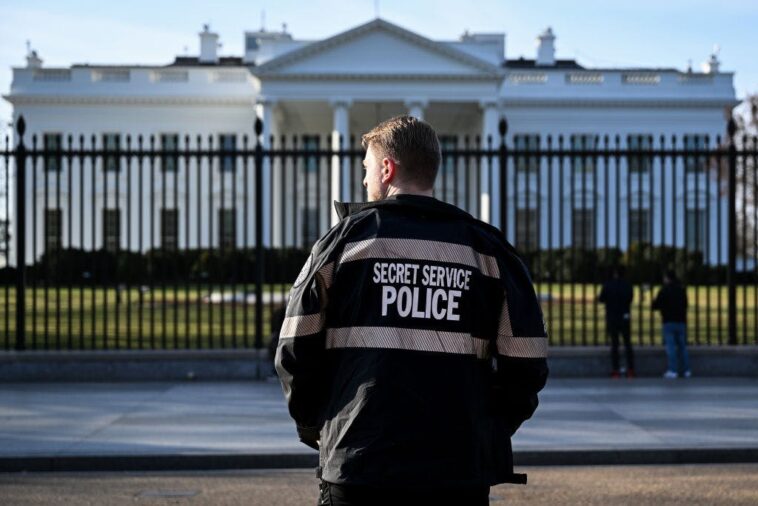 what’s-going-on-with-the-secret-service?-recent-mishaps-put-trump’s-protectors-under-the-microscope