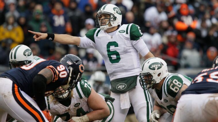 ex-qb-sanchez-in-hospital-after-being-stabbed