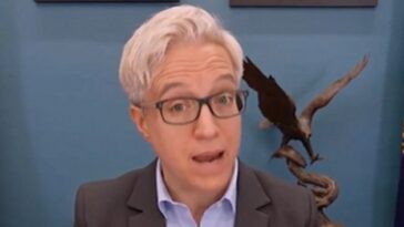 oregon-governor-tina-kotek-claims-federal-agents-in-portland-are-antagonizing-protesters-(video)