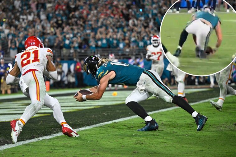 jaguars’-trevor-lawrence-turned-near-disaster-into-wild-game-winning-touchdown-run-to-stun-chiefs