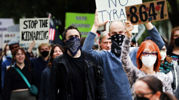 trump:-democrats-‘want-to-inflame-the-crime’-in-portland-and-chicago