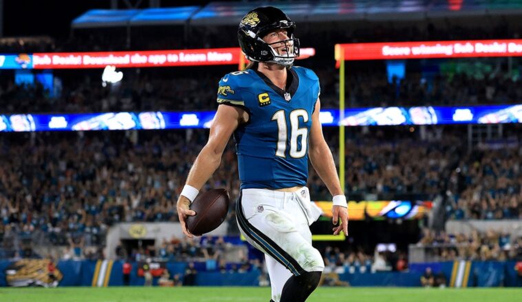 trevor-lawrence’s-stumbling-touchdown-caps-last-minute-drive-to-give-jaguars-win-over-chiefs