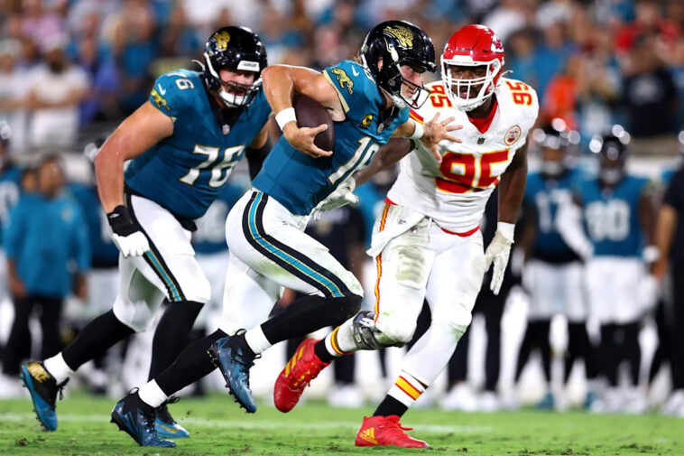 chiefs-dt-chris-jones-appears-to-quit-on-trevor-lawrence’s-game-winning-td:-‘we’ve-gotta-finish’