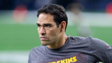 video:-bloodied-mark-sanchez-seen-staggering-around-indianapolis-after-being-stabbed-by-grease-truck-driver