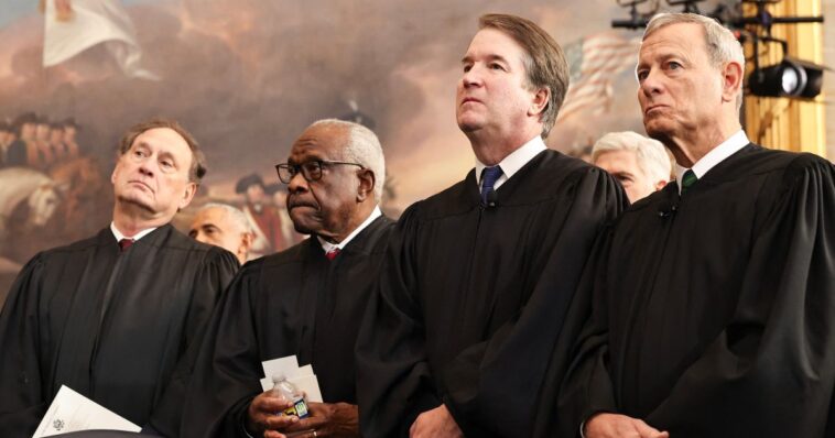 kavanaugh-assassin-2.0?-suspect-nabbed-by-authorities-outside-special-mass-for-scotus-justices,-had-‘liquid-filled-vials,’-fireworks