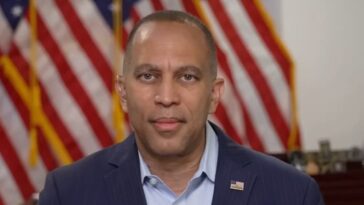 hakeem-jeffries-stares-blankly-into-space-and-left-speechless-after-cnbc-host-hits-him-hard-with-facts-on-trump’s-record-achievements-(video)