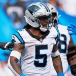 ex-cowboys-running-back-warns-former-team-after-incredible-performance-with-panthers:-‘buckle-up’