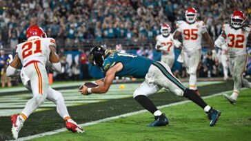 jaguars’-trevor-lawrence-describes-‘sheer-panic’-as-he-recovered-from-stumble-to-score-go-ahead-td