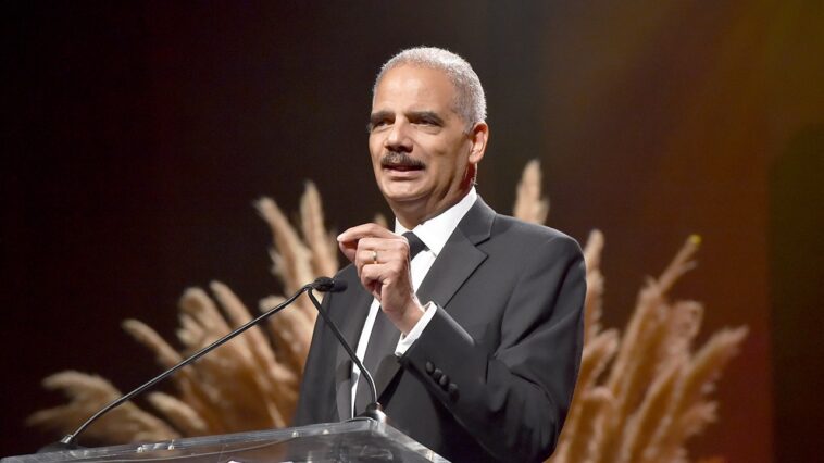 former-attorney-general-eric-holder-calls-on-democrats-to-focus-on-supreme-court-expansion,-term-limits