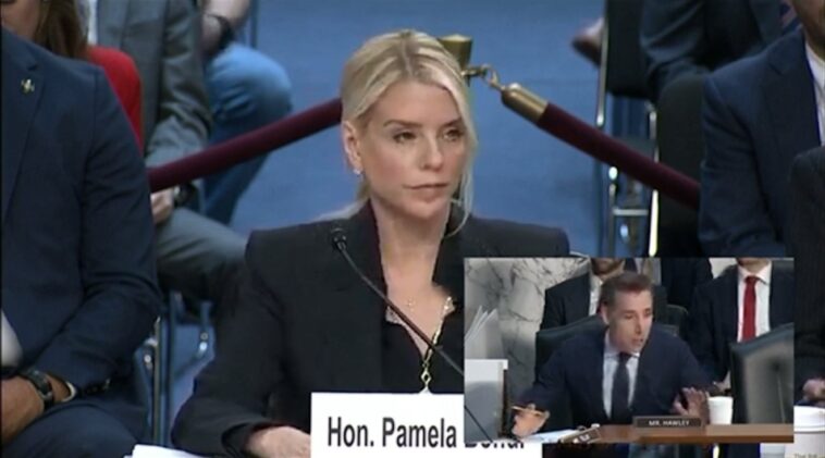 watch:-sen.-josh-hawley-goes-off-on-democrats-for-accusing-trump-admin-of-weaponization-while-ignoring-biden-regime-targeting,-spying-on-political-opponents-and-republican-senators-–-bondi-confirms-investigation-underway