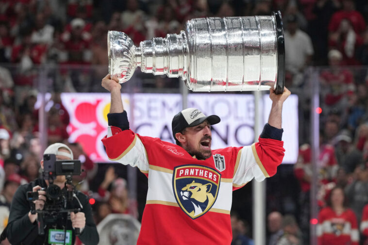 blackhawks-vs.-panthers-prediction:-odds,-best-bet,-pick-for-nhl-opening-night