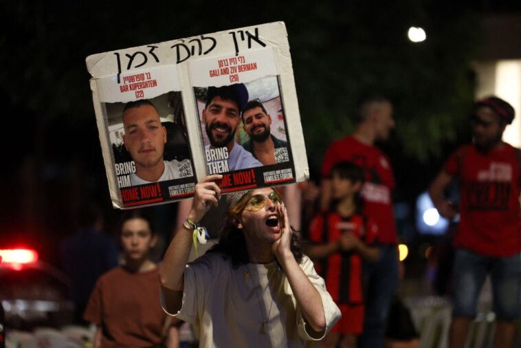 kennedy-center-marks-oct.-7-with-‘sukkah-of-hope,’-calls-for-remaining-hostages-to-be-freed