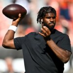veteran-nfl-agent-weighs-in-on-shedeur-sanders’-status-with-browns-amid-recent-controversy,-qb-changes