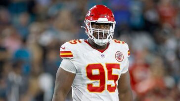 chiefs’-chris-jones-faces-scrutiny-for-lack-of-effort-on-jaguars’-game-winning-score