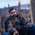 in-honor-of-october-7th,-mamdani-paraglides-into-campaign-event