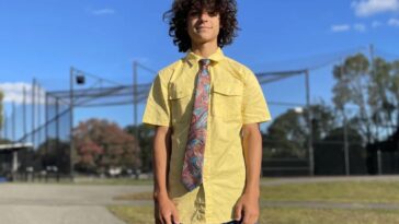 meet-long-island-freshman-cross-country-star-who-works-out-in-dress-shirts