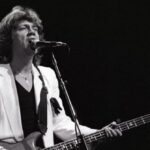 moody-blues-bassist,-singer,-songwriter-john-lodge-dead-at-82