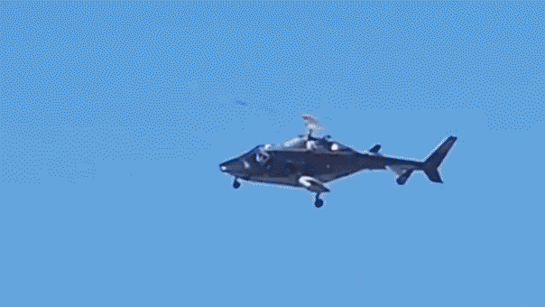 video-shows-helicopter-falling-from-sky-and-crashing-in-southern-california-beach-parking-lot;-5-hospitalized