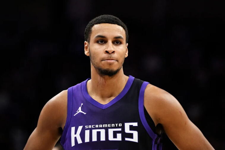 kings-f-keegan-murray-out-4-6-weeks-with-torn-ucl-in-left-thumb,-will-miss-start-of-season