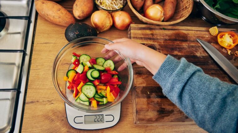 your-gadget-gift-guide:-smart-toasters,-self-cleaning-bottles-and-more-you’ll-actually-use