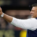 patriots’-mike-vrabel-chides-nfl-officials-after-penalty-filled-win-over-saints