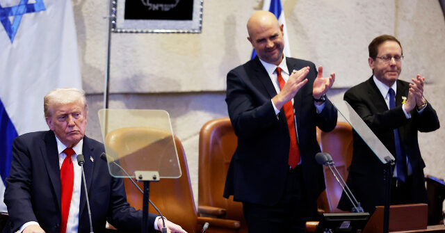 watch:-knesset-gives-standing-ovation-when-trump-asks-israeli-president-to-pardon-netanyahu