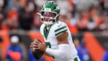 moving-moment-video:-‘gonna-get-pretty-vulnerable-here’-–-nfl-qb-was-about-to-cry-on-field-over-goodness-of-god